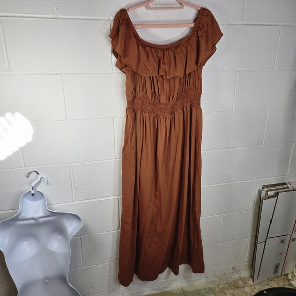 Old Navy Waist Defined Ruffled Off Shoulder Smocked Maxi Dress - Picture 10 of 11